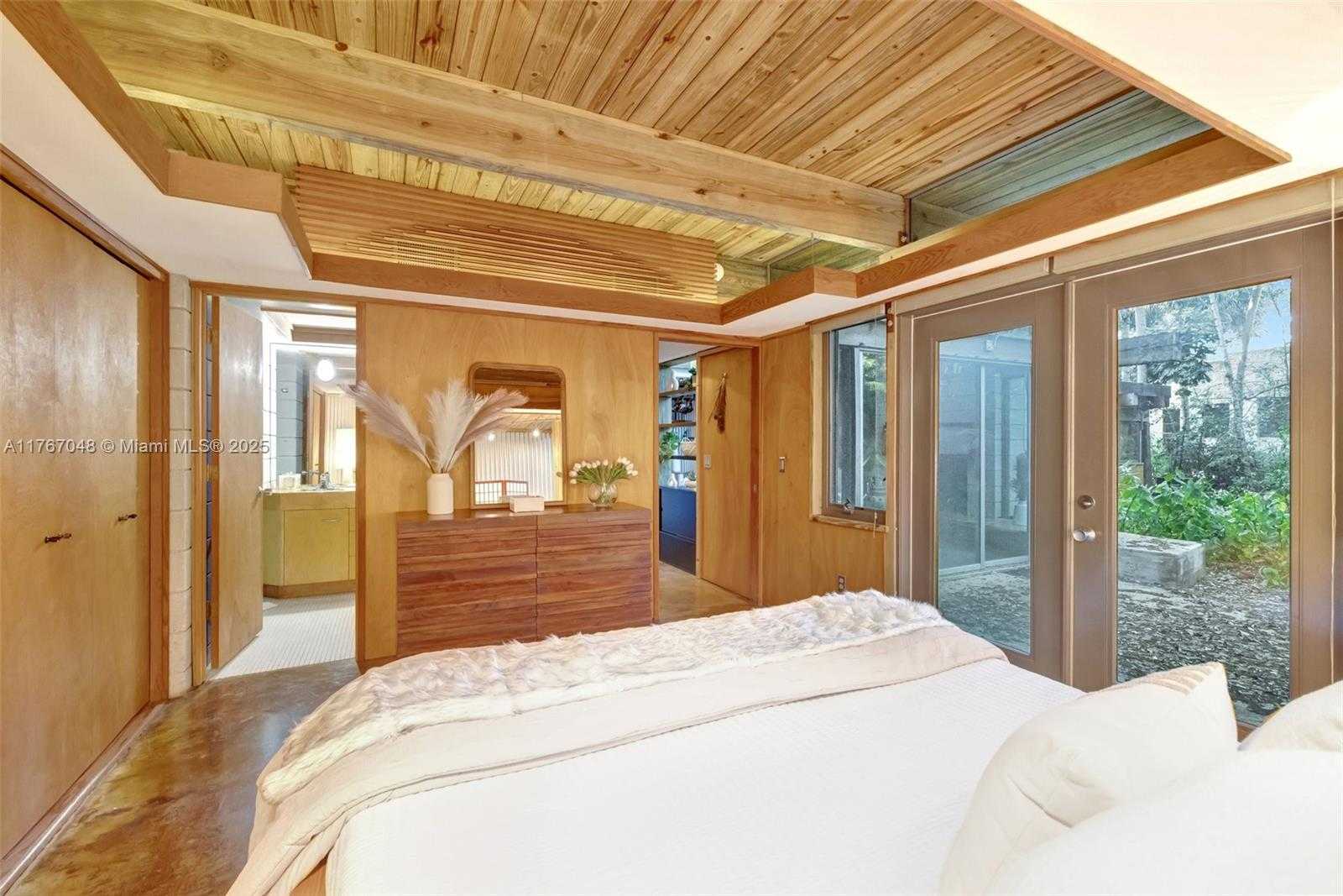 Small Image of 2410 SOUTH WEST 29TH WAY, Fort Lauderdale Number 27