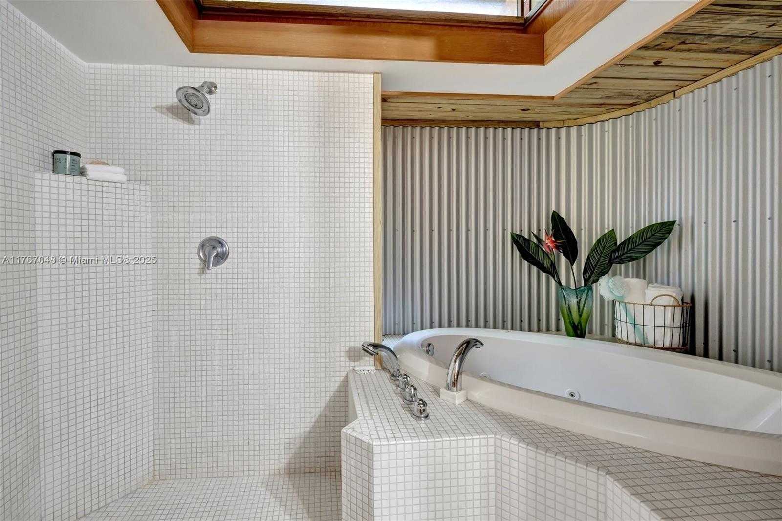 Small Image of 2410 SOUTH WEST 29TH WAY, Fort Lauderdale Number 31
