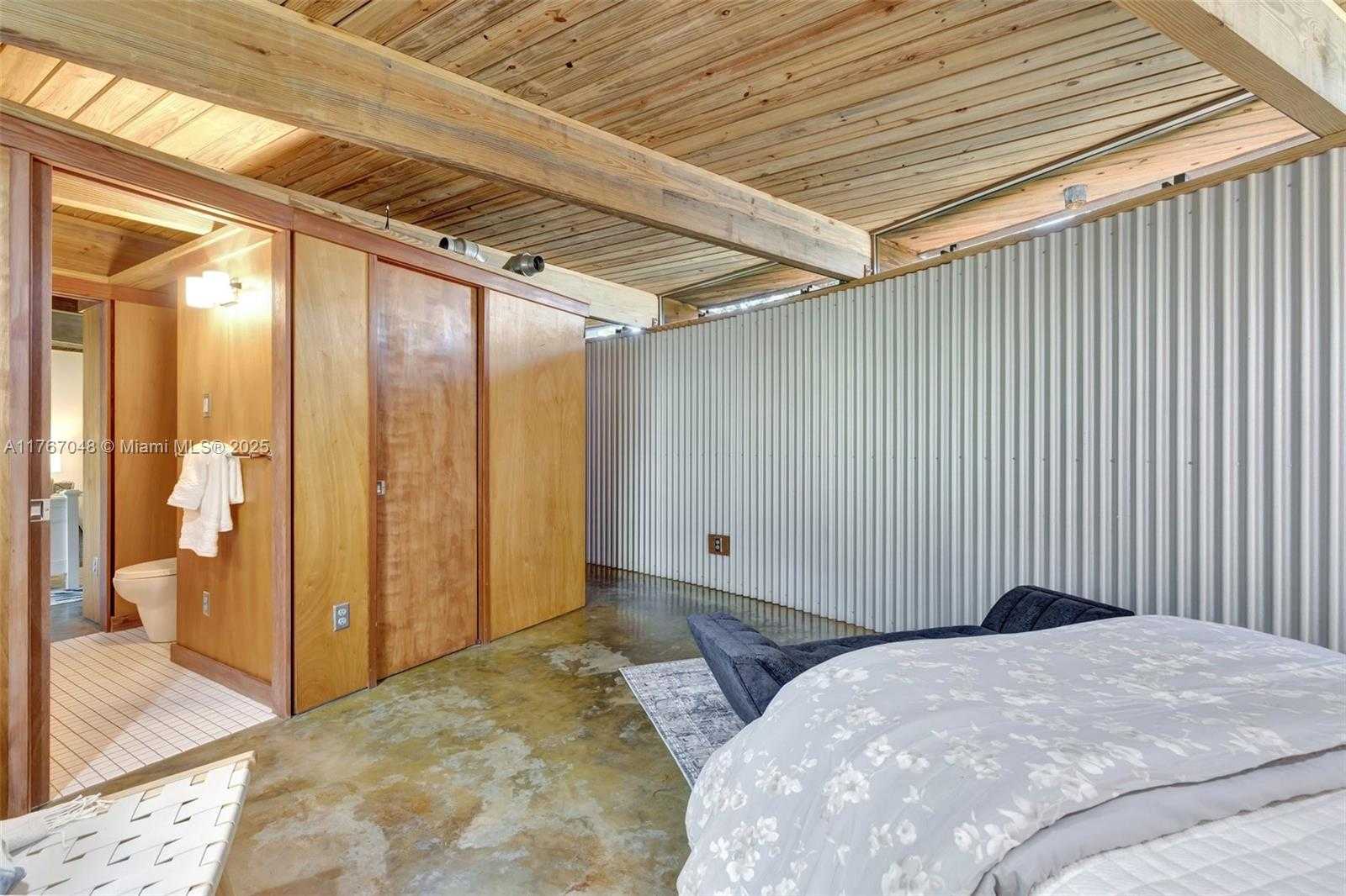 Small Image of 2410 SOUTH WEST 29TH WAY, Fort Lauderdale Number 42
