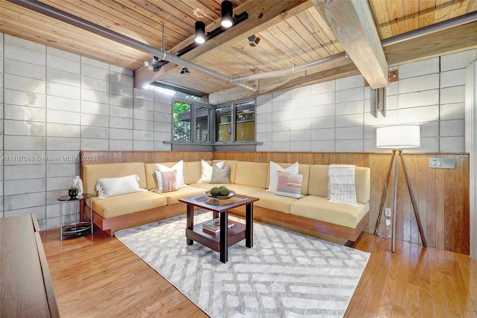 Small Image of 2410 SOUTH WEST 29TH WAY, Fort Lauderdale Number 47