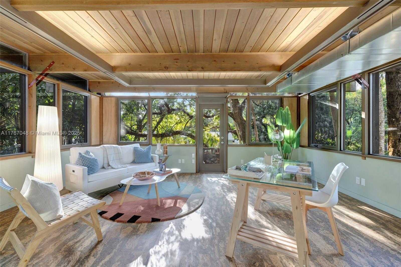 Small Image of 2410 SOUTH WEST 29TH WAY, Fort Lauderdale Number 7