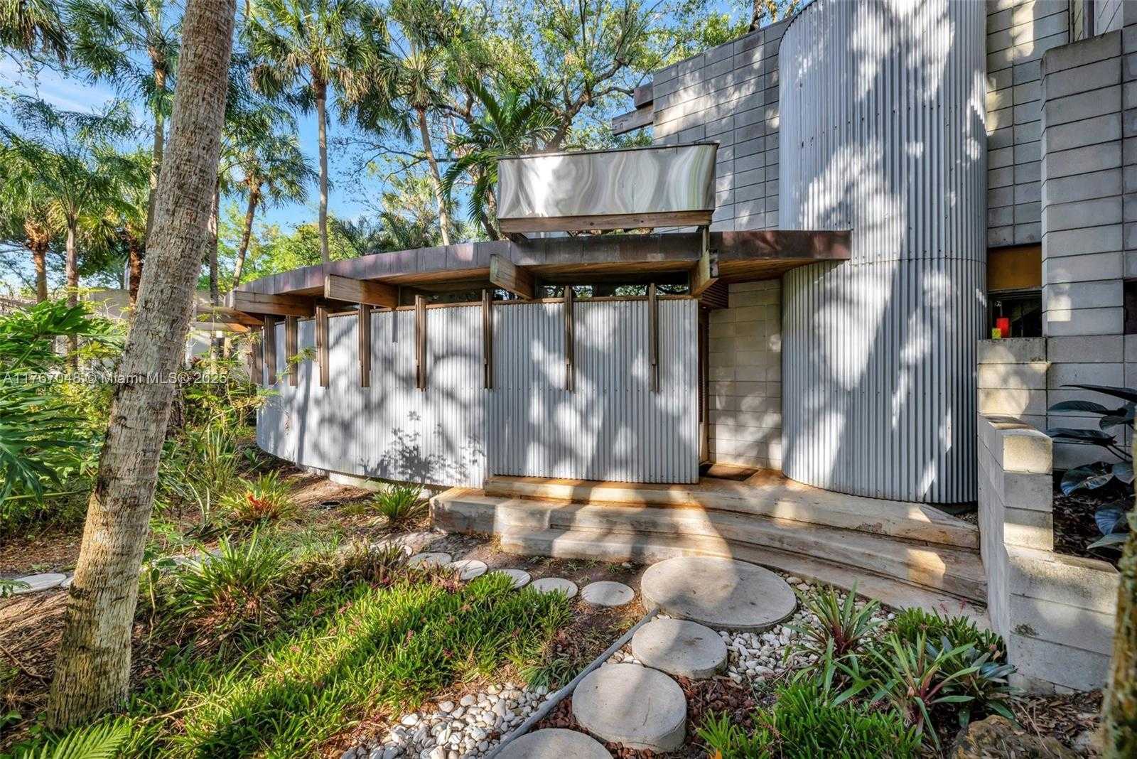 Small Image of 2410 SOUTH WEST 29TH WAY, Fort Lauderdale Number 9