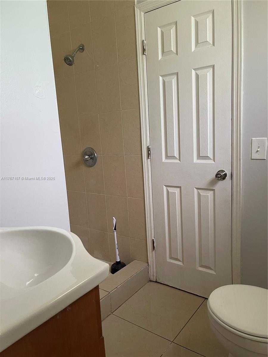 Small Image of 4841 NORTH WEST 13TH CT, Lauderhill Number 12