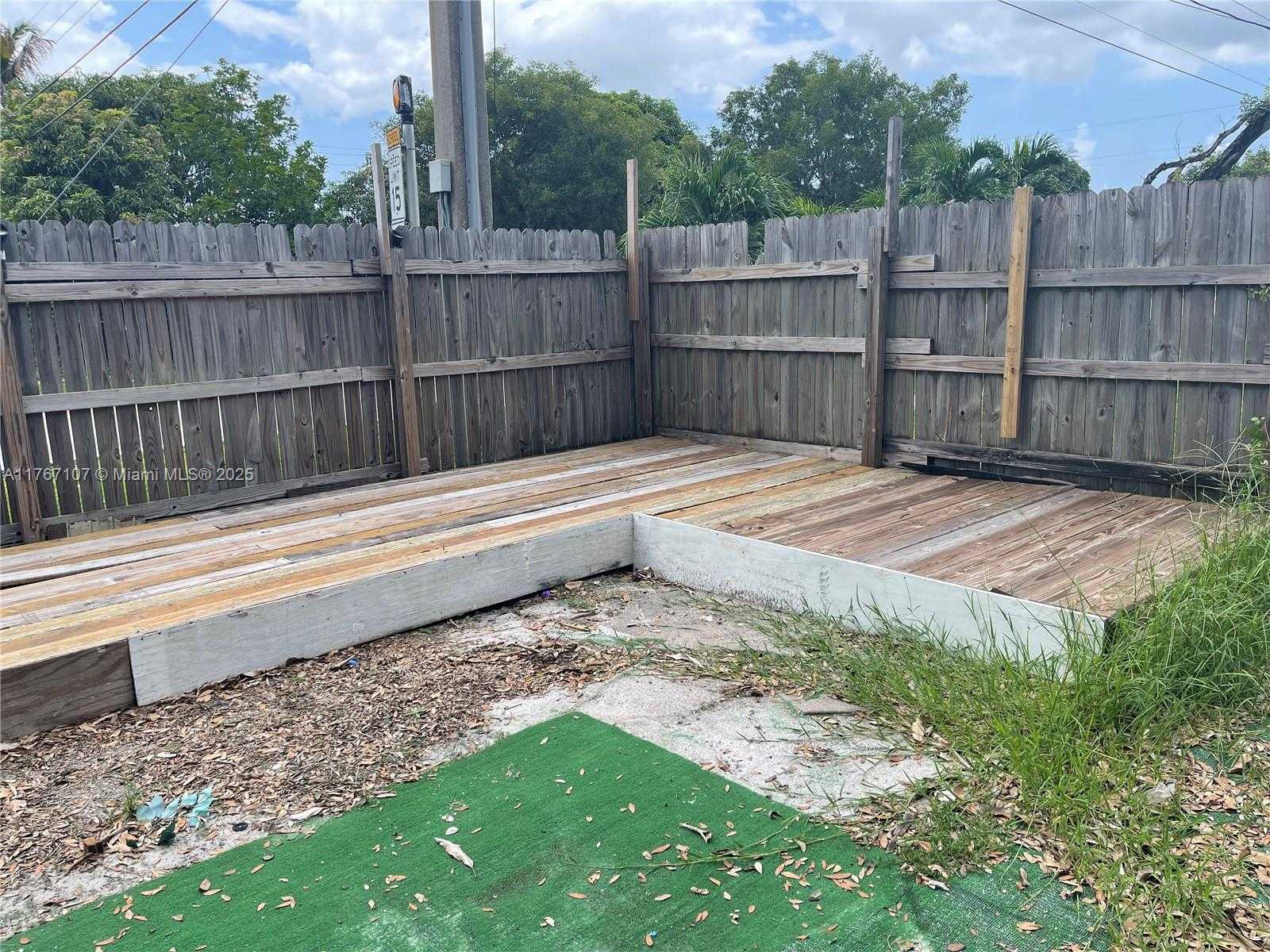 Small Image of 4841 NORTH WEST 13TH CT, Lauderhill Number 16