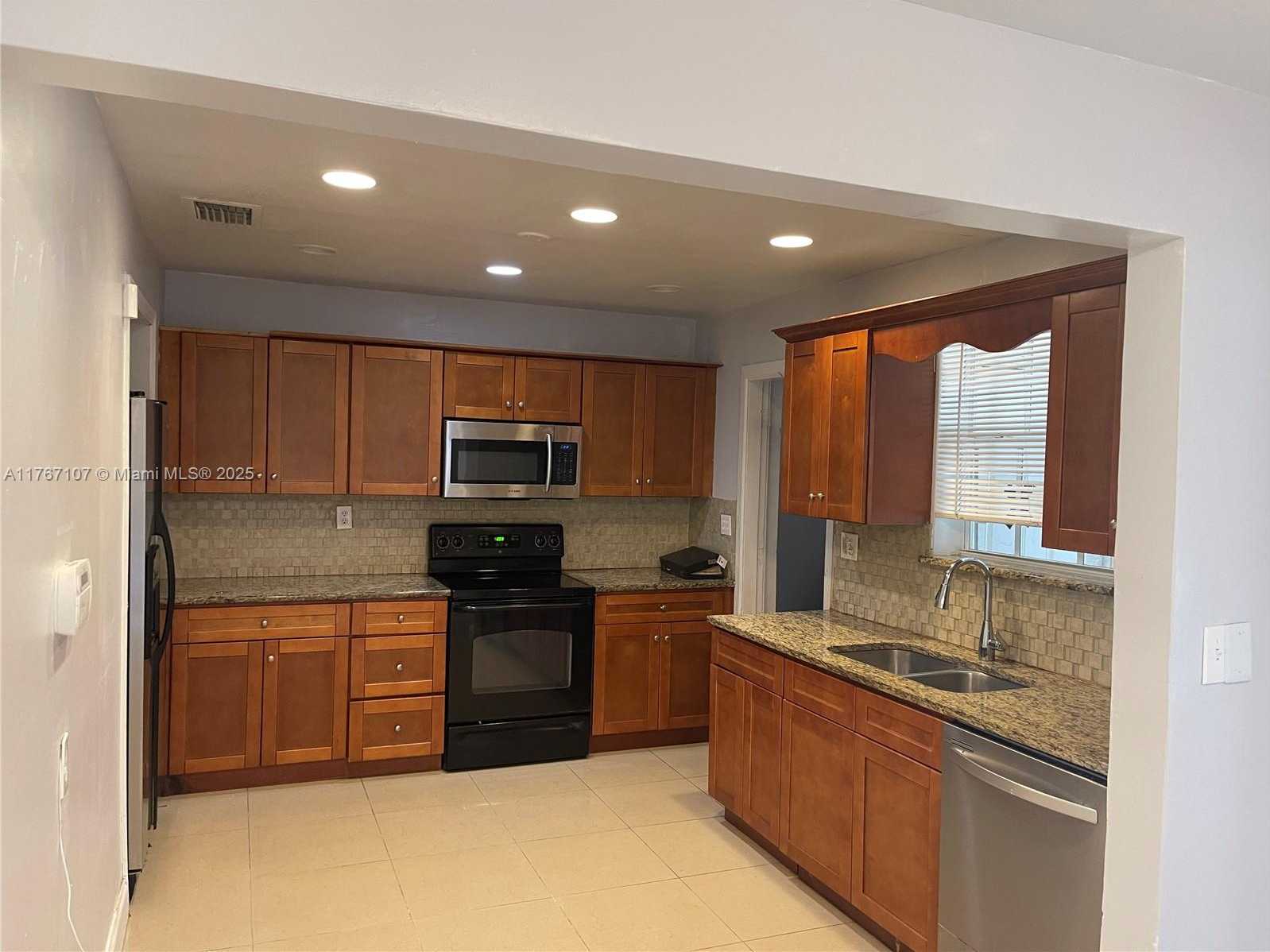 Small Image of 4841 NORTH WEST 13TH CT, Lauderhill Number 4
