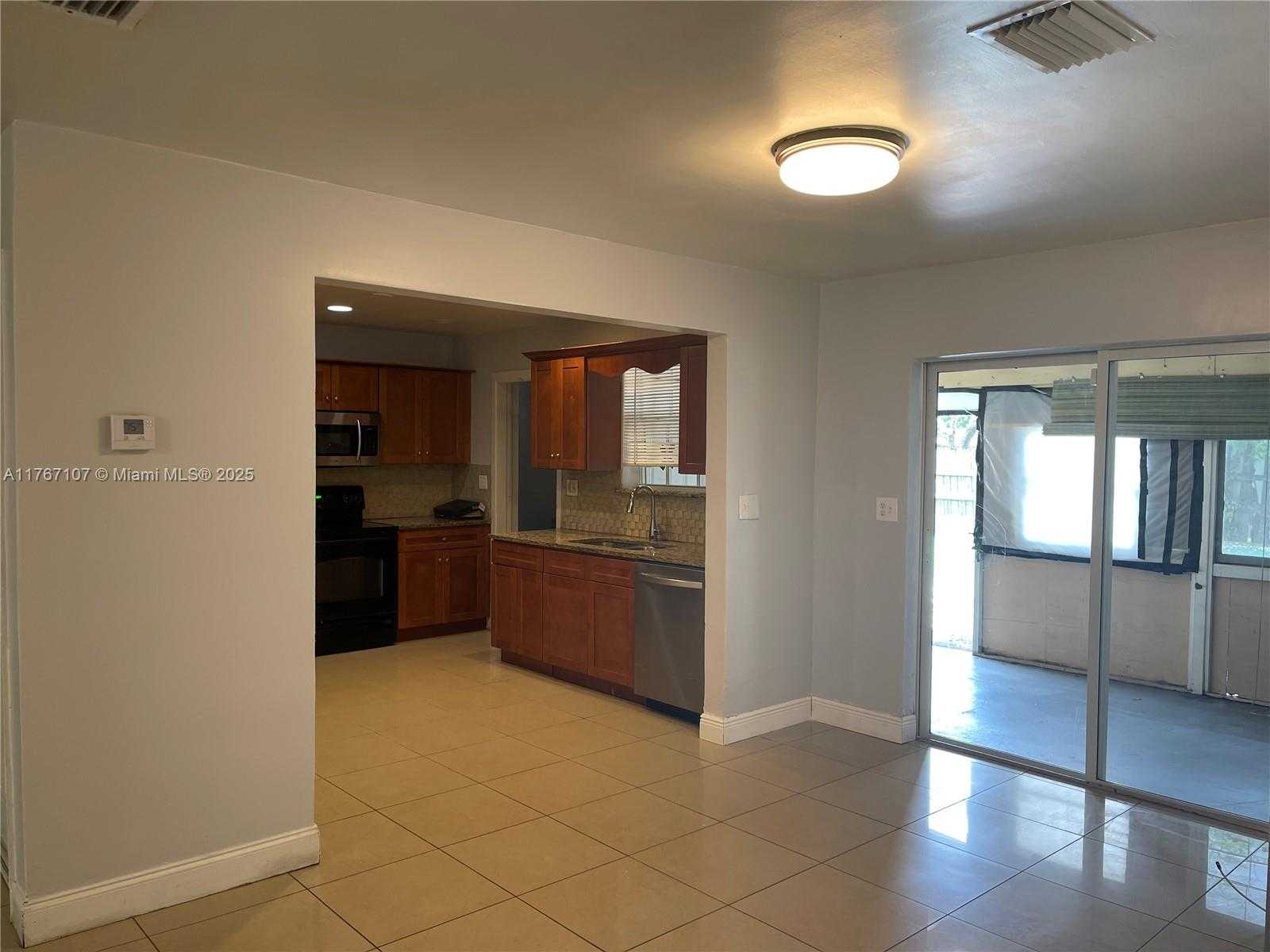 Small Image of 4841 NORTH WEST 13TH CT, Lauderhill Number 5