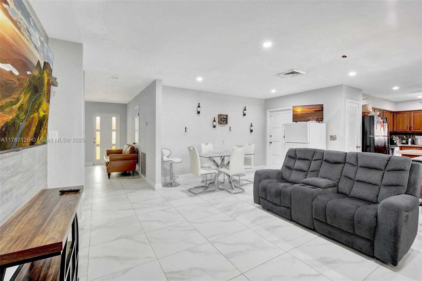 Small Image of 2940 SOUTH WEST 156TH AVE, Davie Number 10