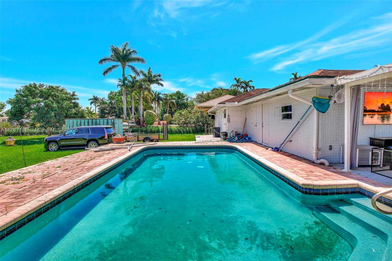Small Image of 2940 SOUTH WEST 156TH AVE, Davie Number 22