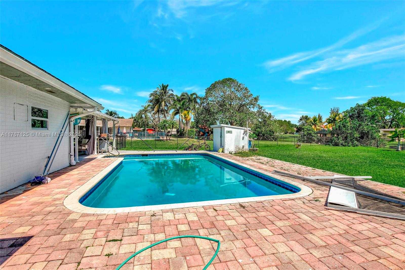 Small Image of 2940 SOUTH WEST 156TH AVE, Davie Number 23