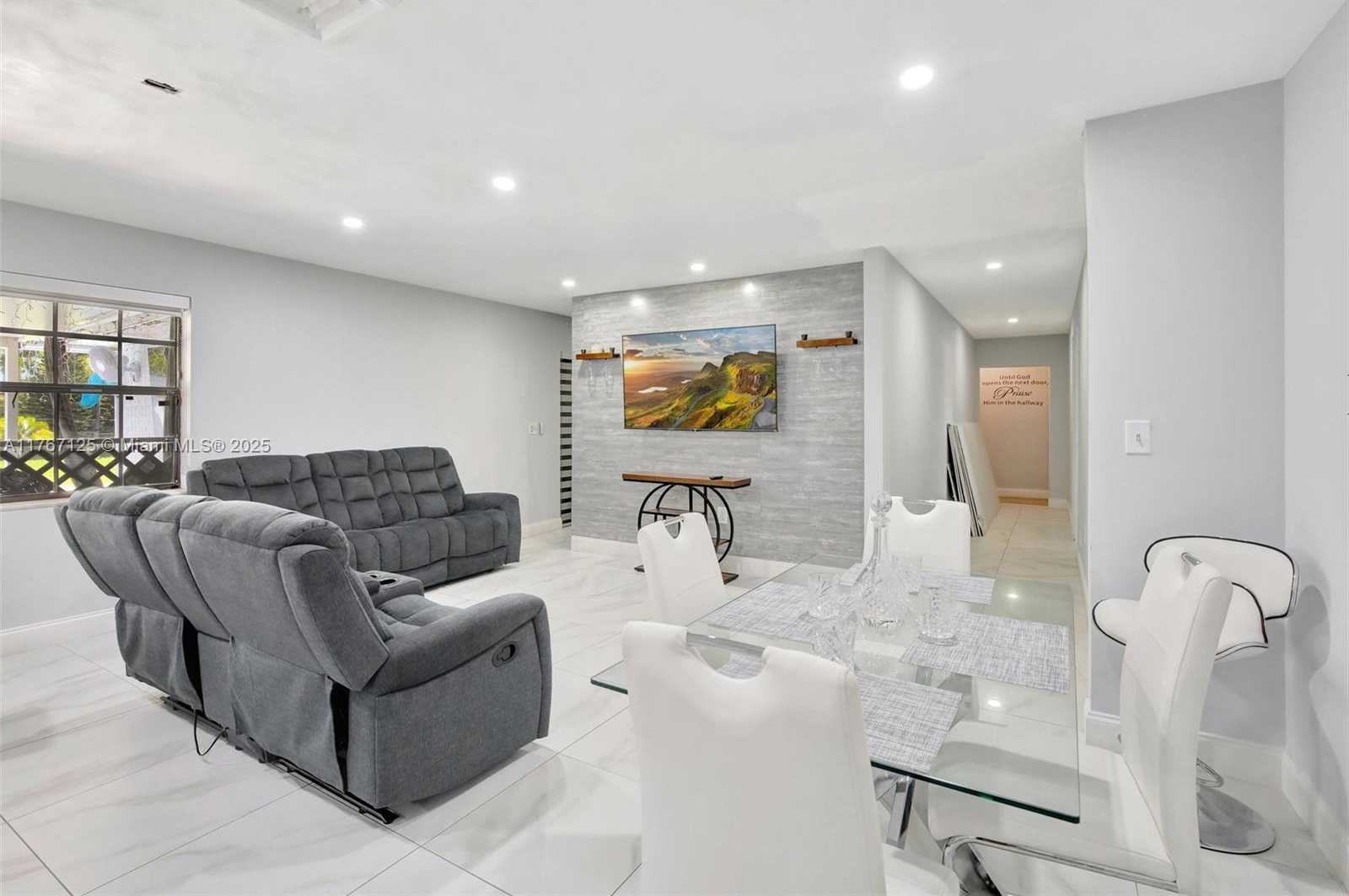Small Image of 2940 SOUTH WEST 156TH AVE, Davie Number 4