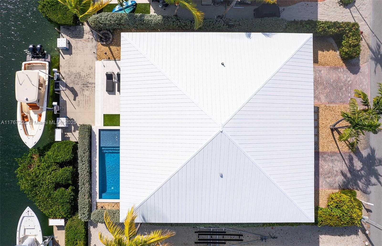 Small Image of 189 GULFVIEW DR, Islamorada Number 14