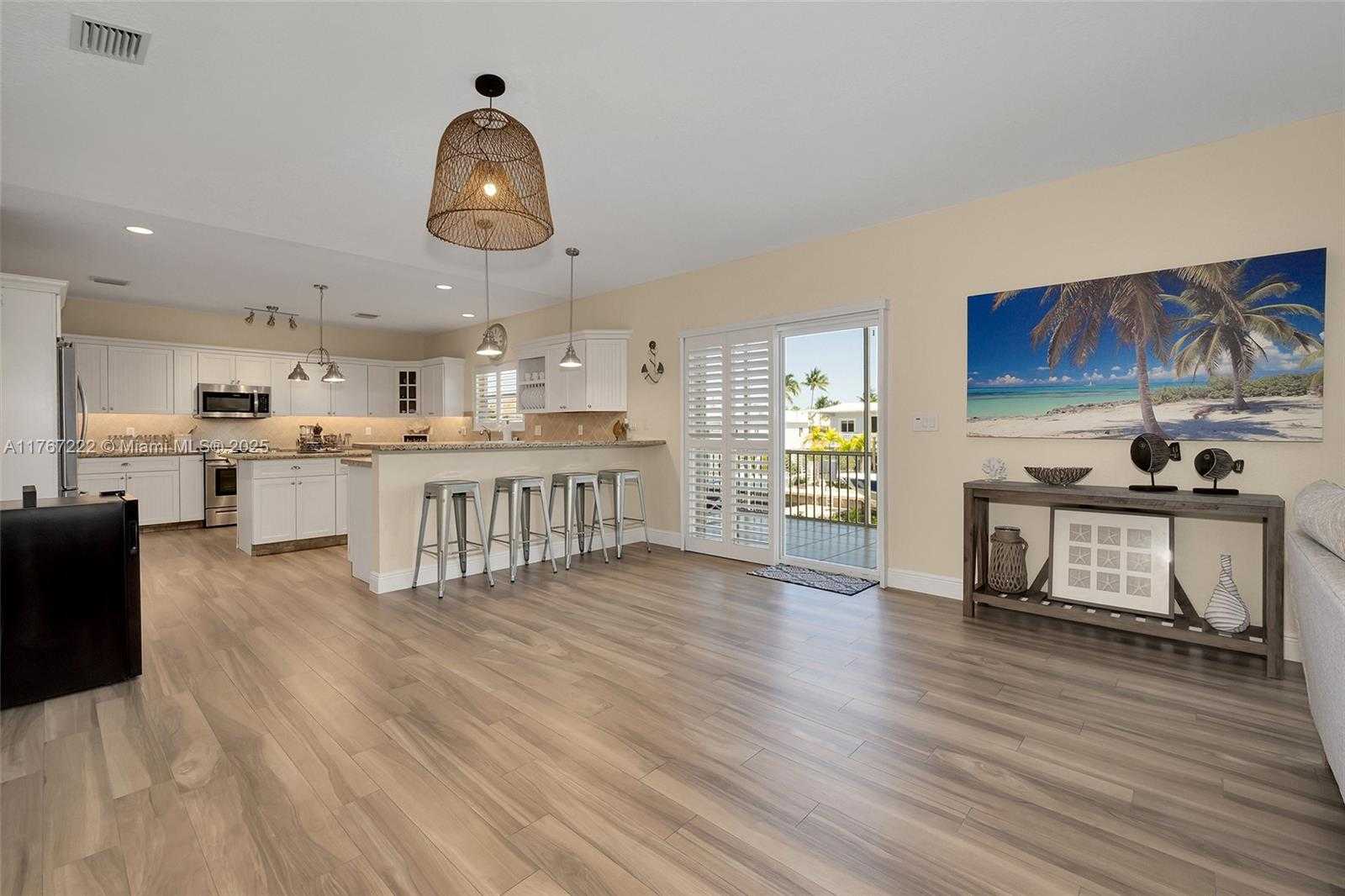 Small Image of 189 GULFVIEW DR, Islamorada Number 21