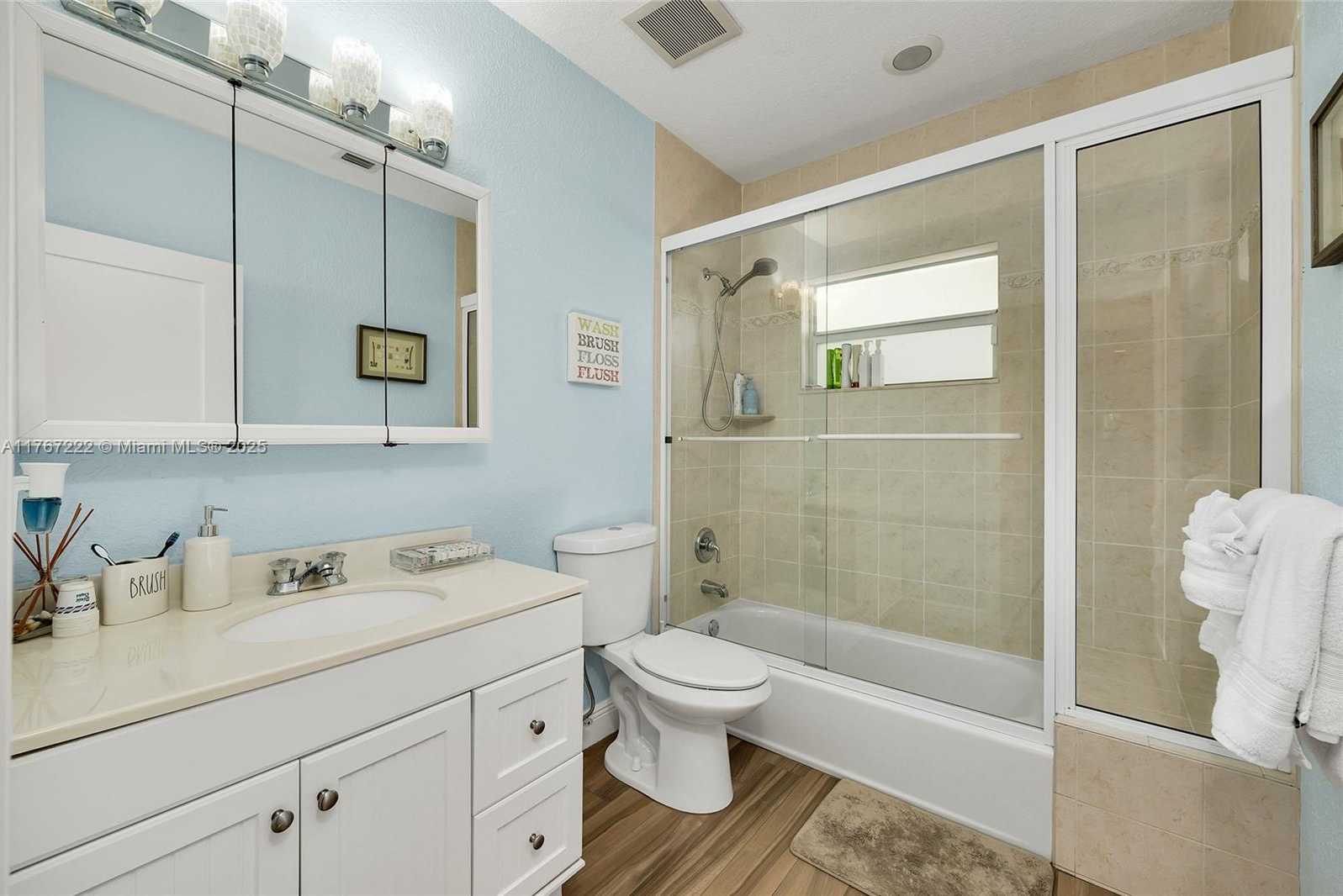 Small Image of 189 GULFVIEW DR, Islamorada Number 34