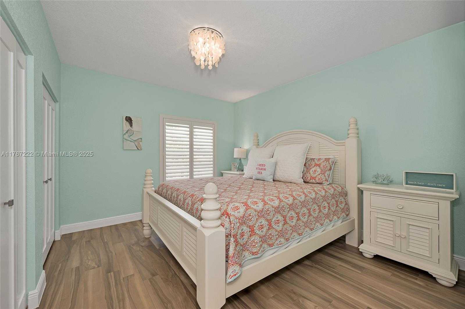 Small Image of 189 GULFVIEW DR, Islamorada Number 35