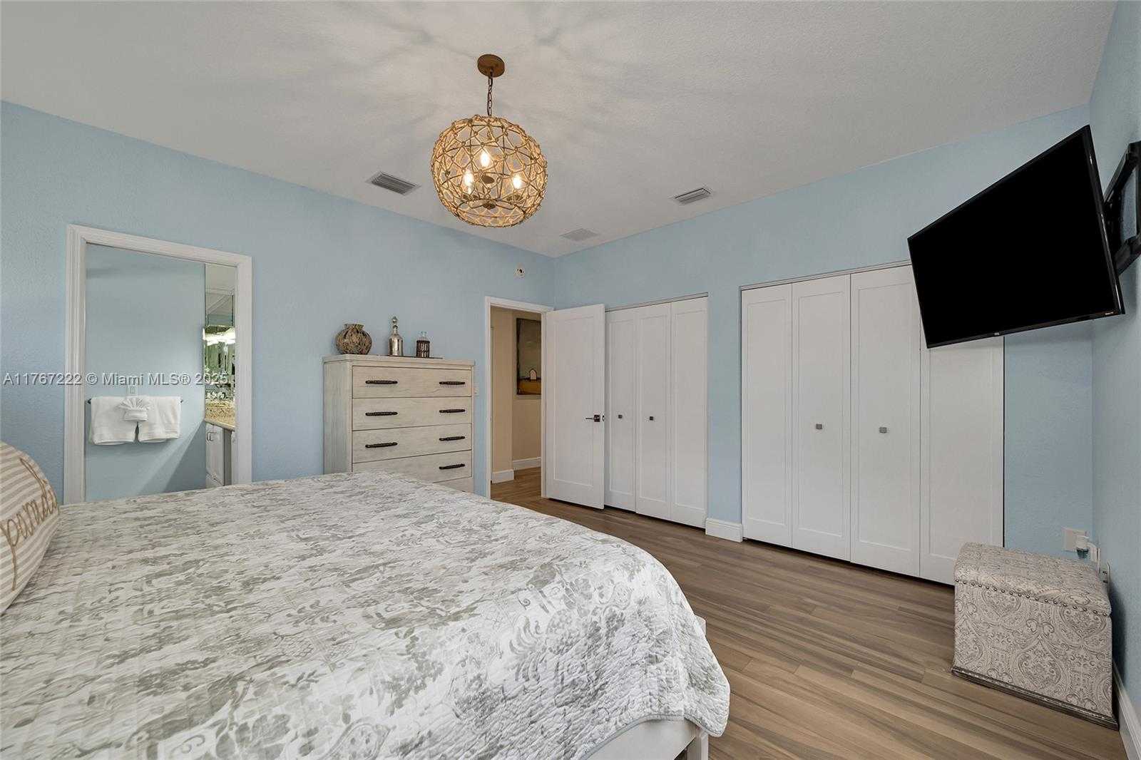 Small Image of 189 GULFVIEW DR, Islamorada Number 39
