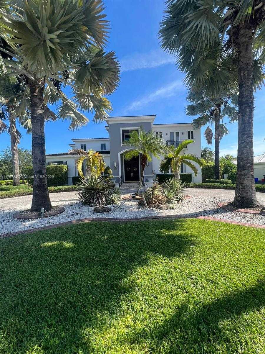 Small Image of 12755 RED ROAD, Coral Gables Number 2