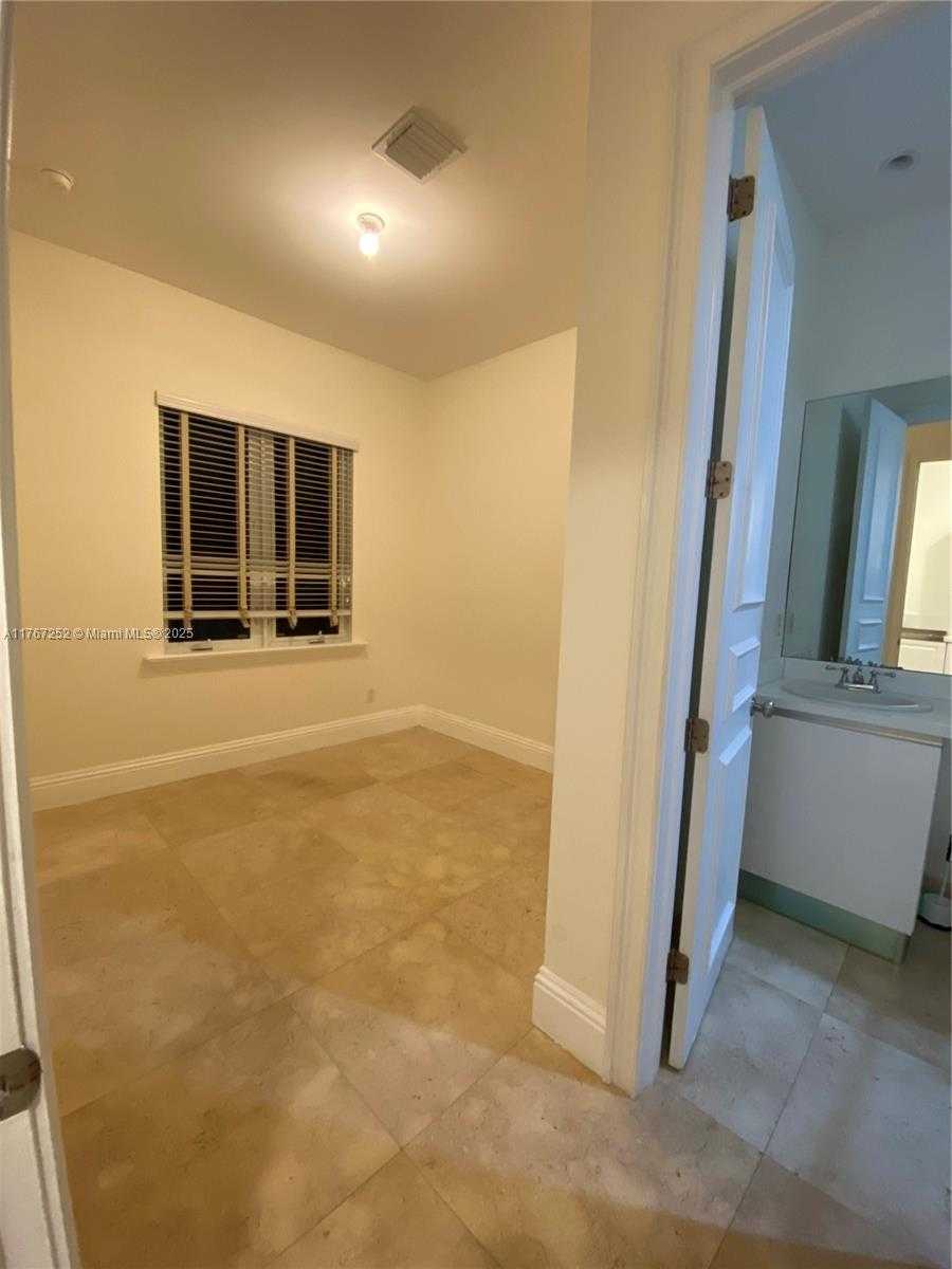 Small Image of 12755 RED ROAD, Coral Gables Number 44