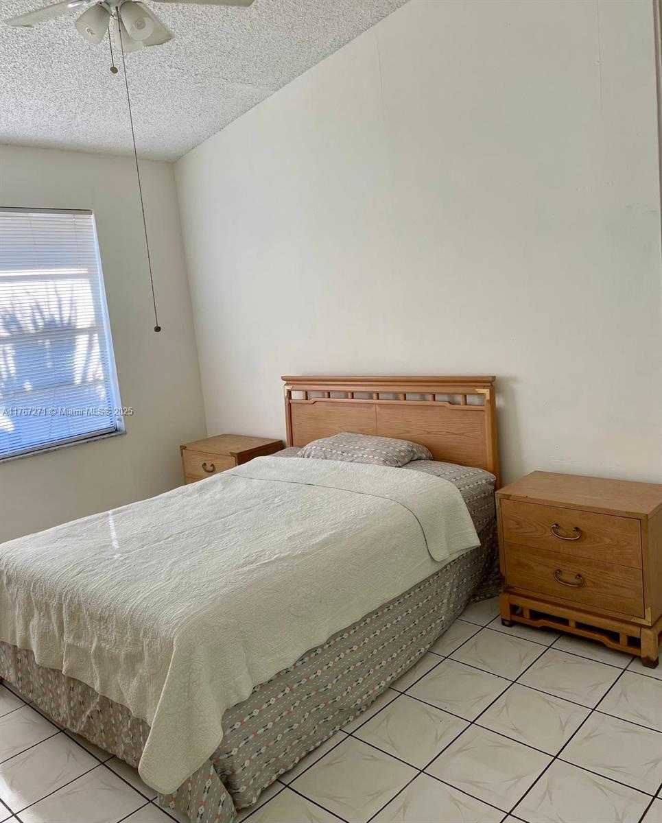 Small Image of 6736 NORTH WEST 192ND LN, Hialeah Number 6
