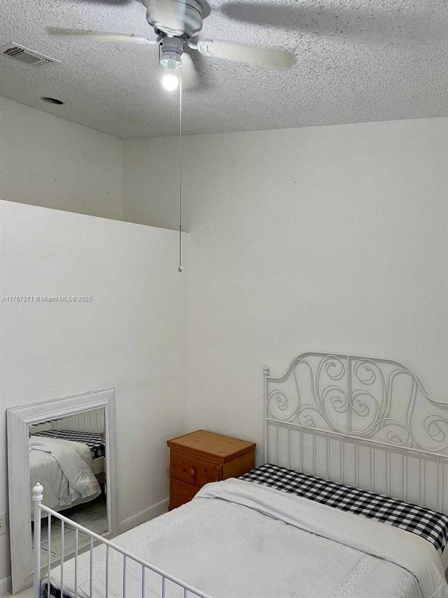 Small Image of 6736 NORTH WEST 192ND LN, Hialeah Number 8