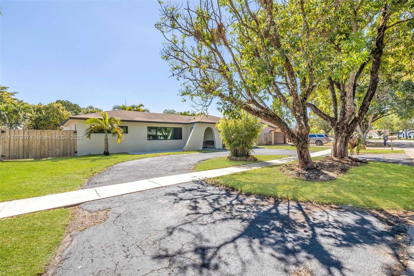 Small Image of 5136 SOUTH WEST 87TH TER, Cooper City Number 7