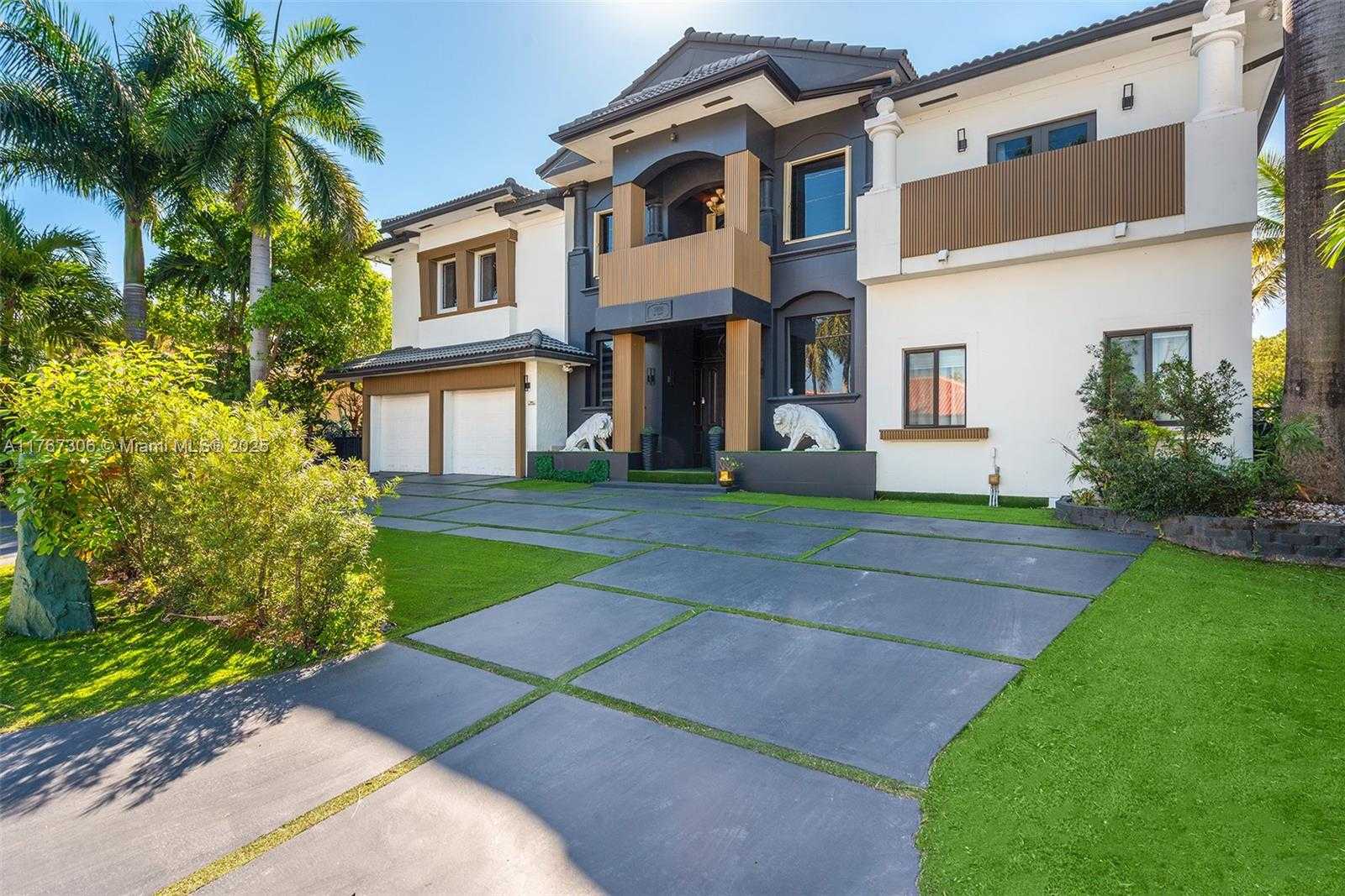 Small Image of 3400 NORTH EAST 164TH ST, North Miami Beach Number 2