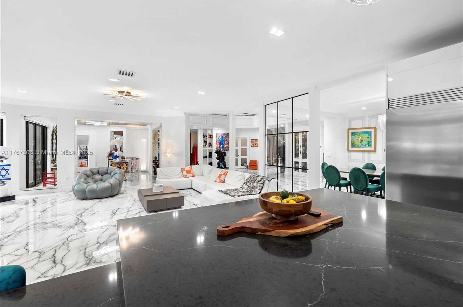 Small Image of 3400 NORTH EAST 164TH ST, North Miami Beach Number 20