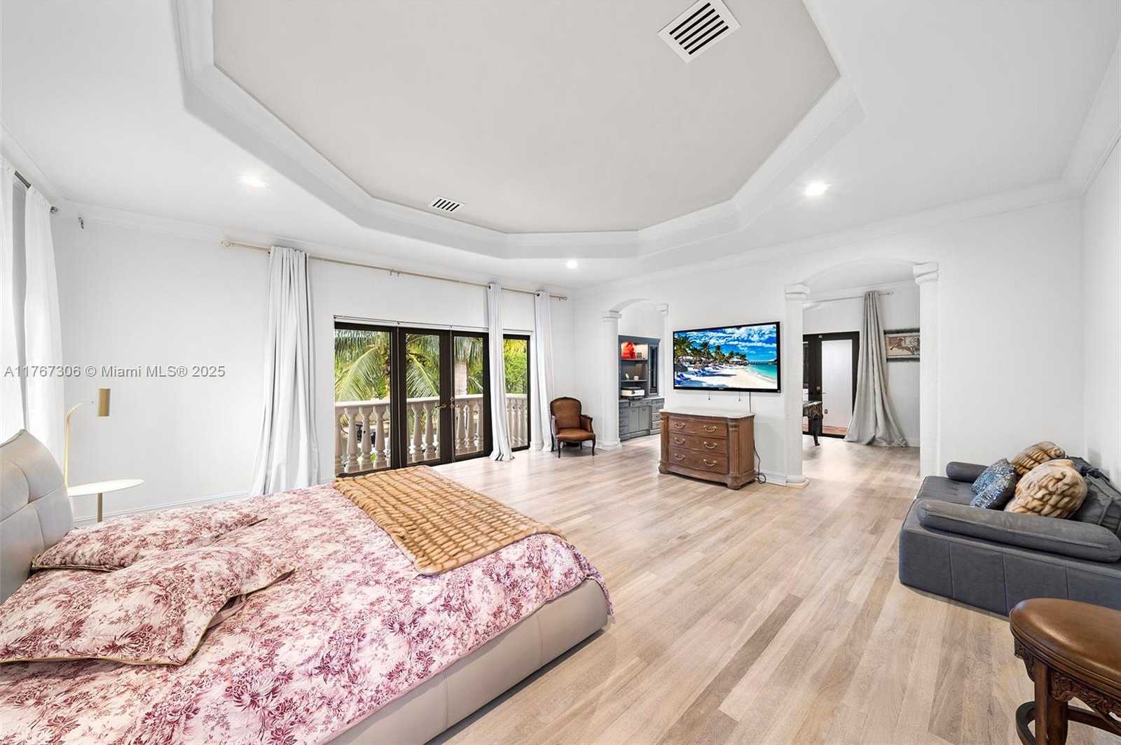 Small Image of 3400 NORTH EAST 164TH ST, North Miami Beach Number 37