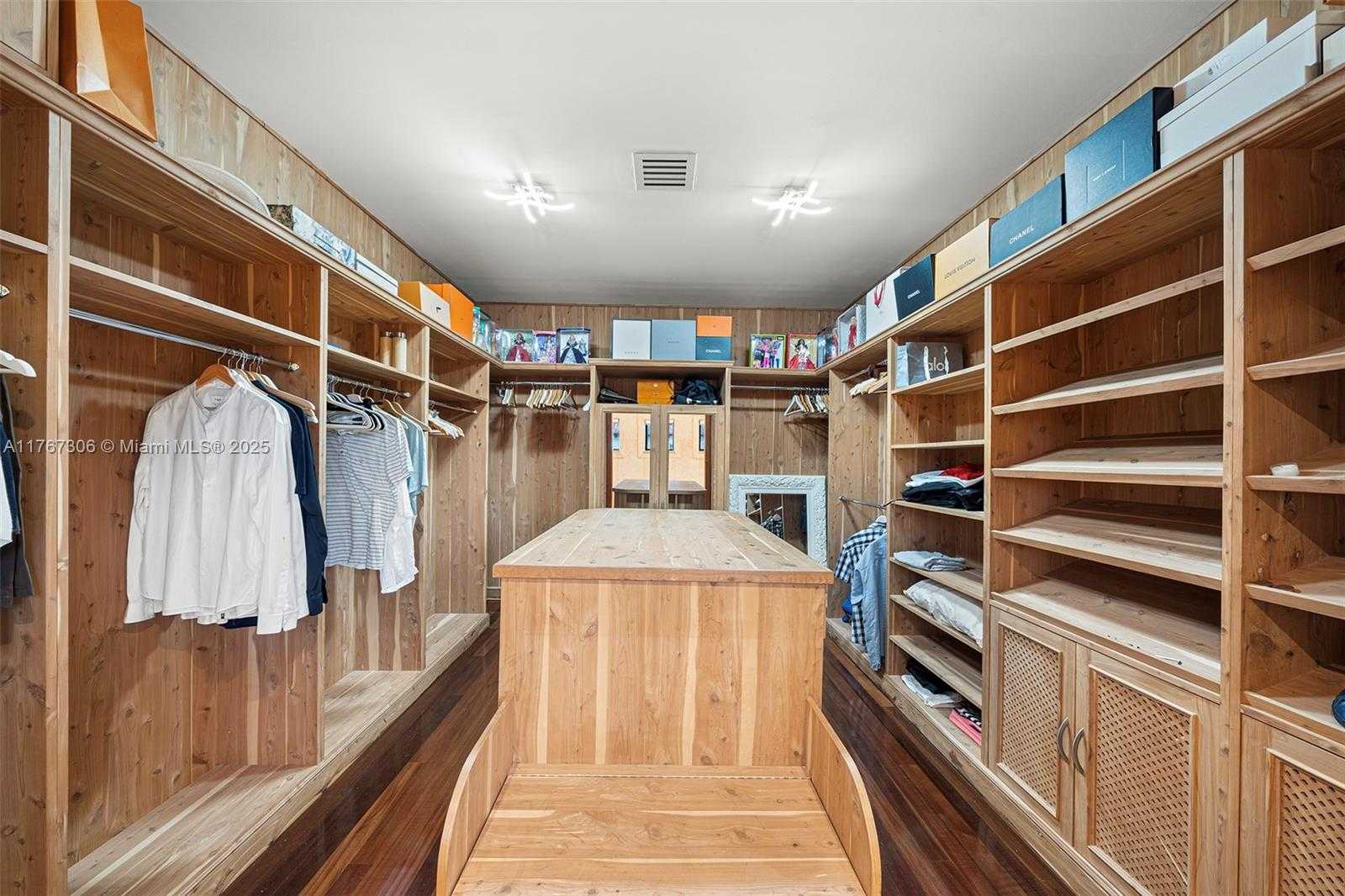 Small Image of 3400 NORTH EAST 164TH ST, North Miami Beach Number 42