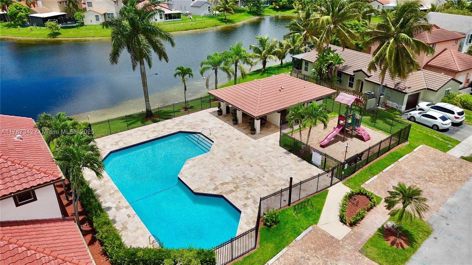 Small Image of 2090 NORTH WEST 188TH AVE, Pembroke Pines Number 30