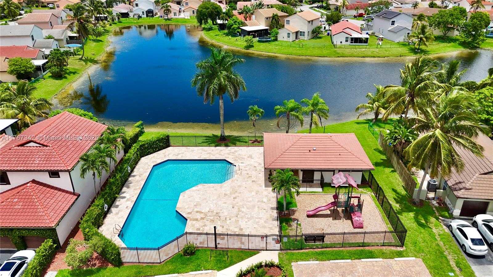 Small Image of 2090 NORTH WEST 188TH AVE, Pembroke Pines Number 31