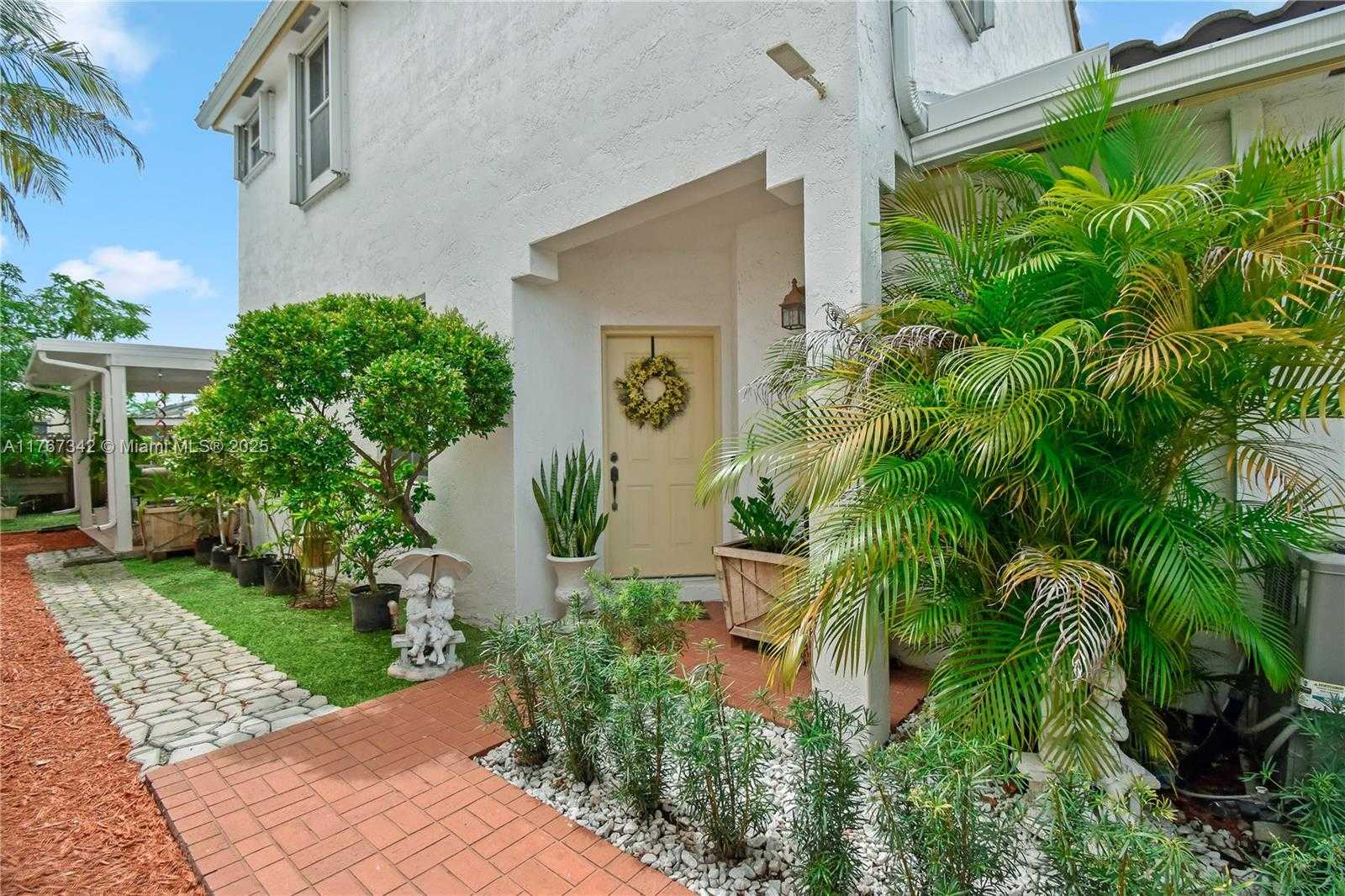 Small Image of 2090 NORTH WEST 188TH AVE, Pembroke Pines Number 4