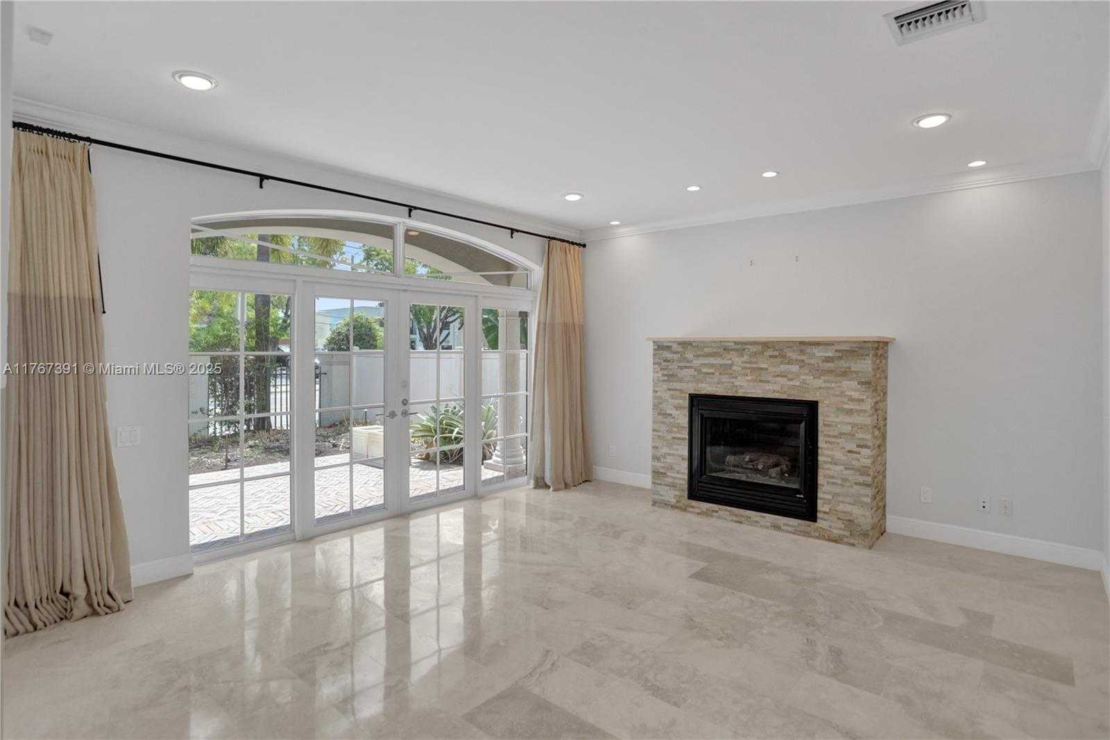 Small Image of 821 SOUTH EAST 2ND CT, Fort Lauderdale Number 10