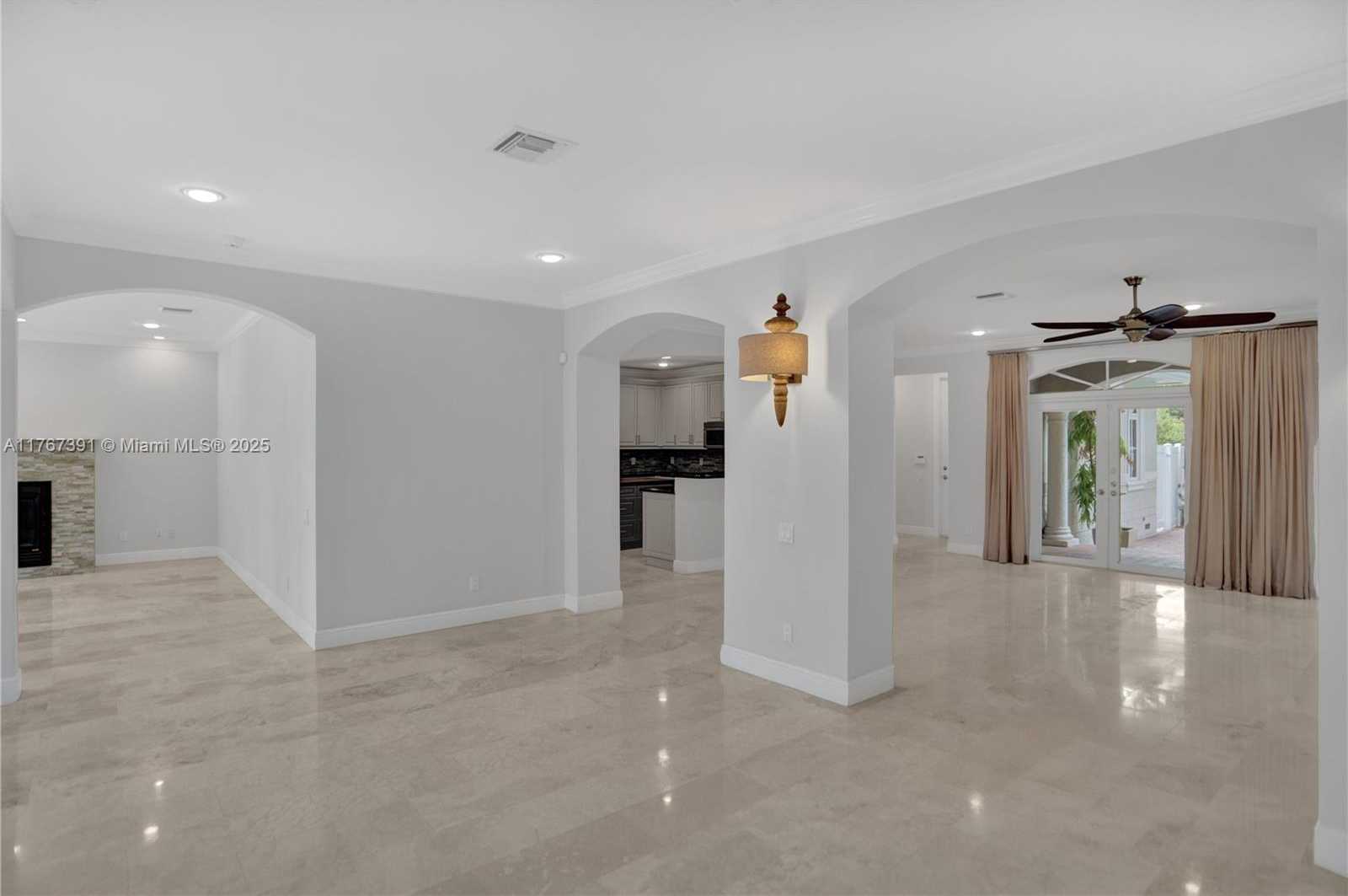 Small Image of 821 SOUTH EAST 2ND CT, Fort Lauderdale Number 15
