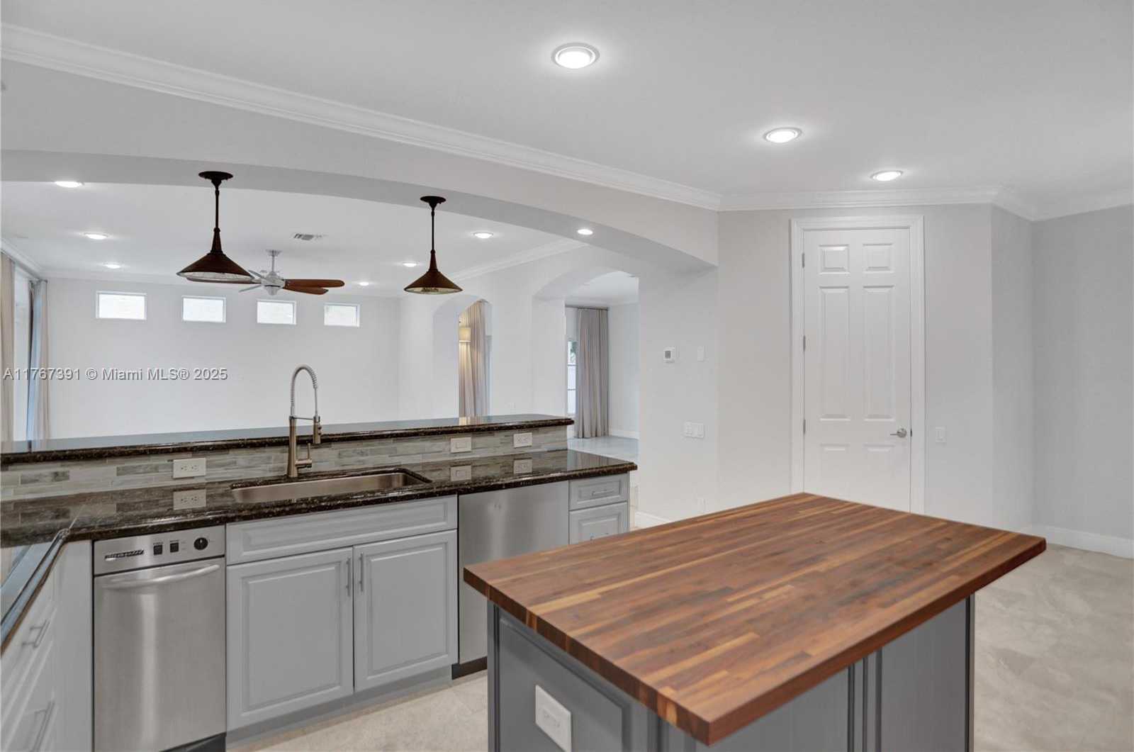 Small Image of 821 SOUTH EAST 2ND CT, Fort Lauderdale Number 26