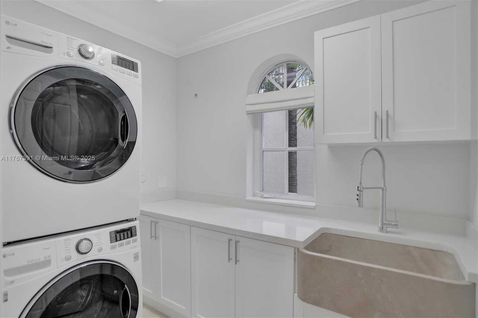 Small Image of 821 SOUTH EAST 2ND CT, Fort Lauderdale Number 43