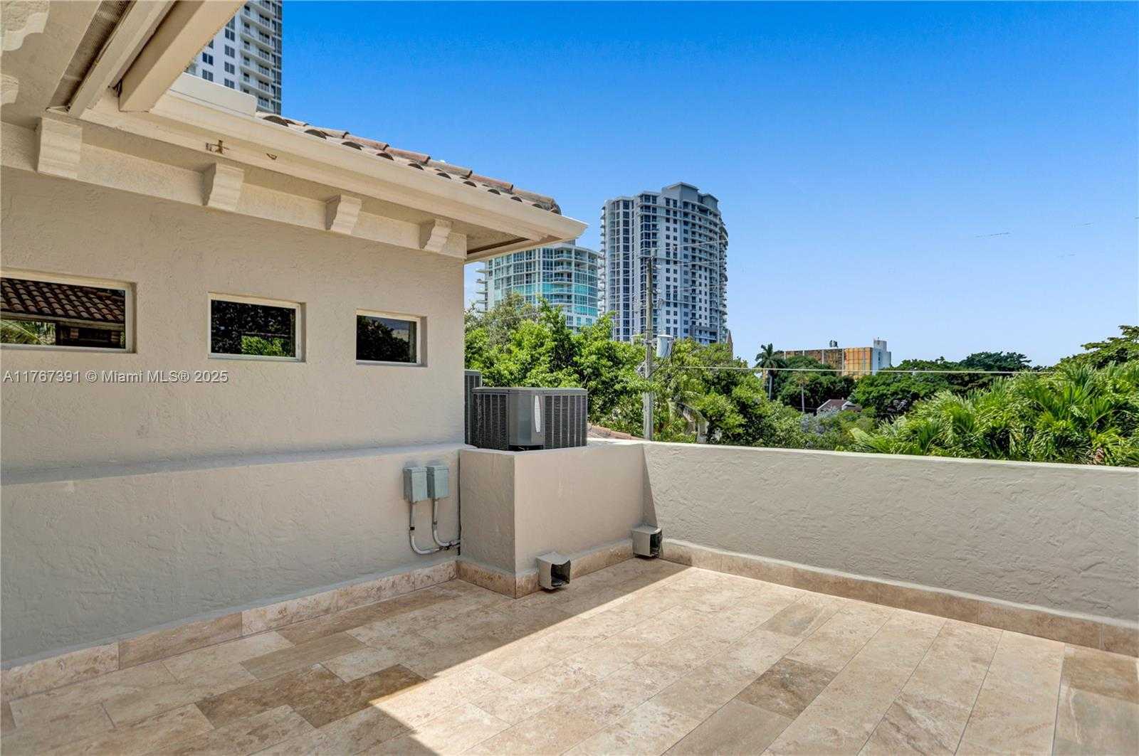 Small Image of 821 SOUTH EAST 2ND CT, Fort Lauderdale Number 76