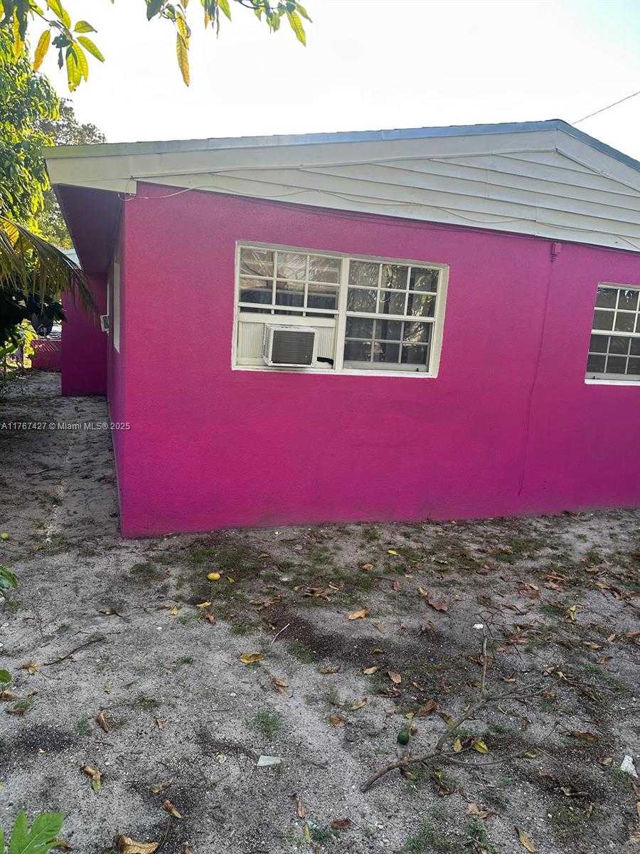 Small Image of 15775 NORTH EAST 13TH AVE, North Miami Beach Number 23