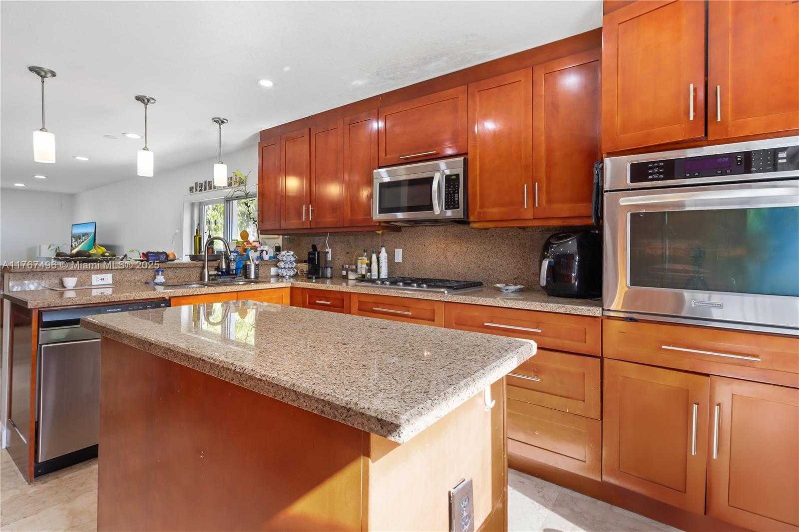 Small Image of 5717 NORTH WEST 102ND PL, Doral Number 10