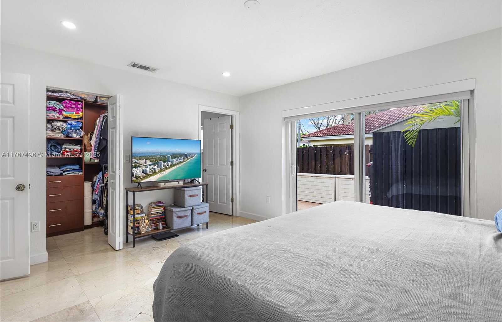 Small Image of 5717 NORTH WEST 102ND PL, Doral Number 15