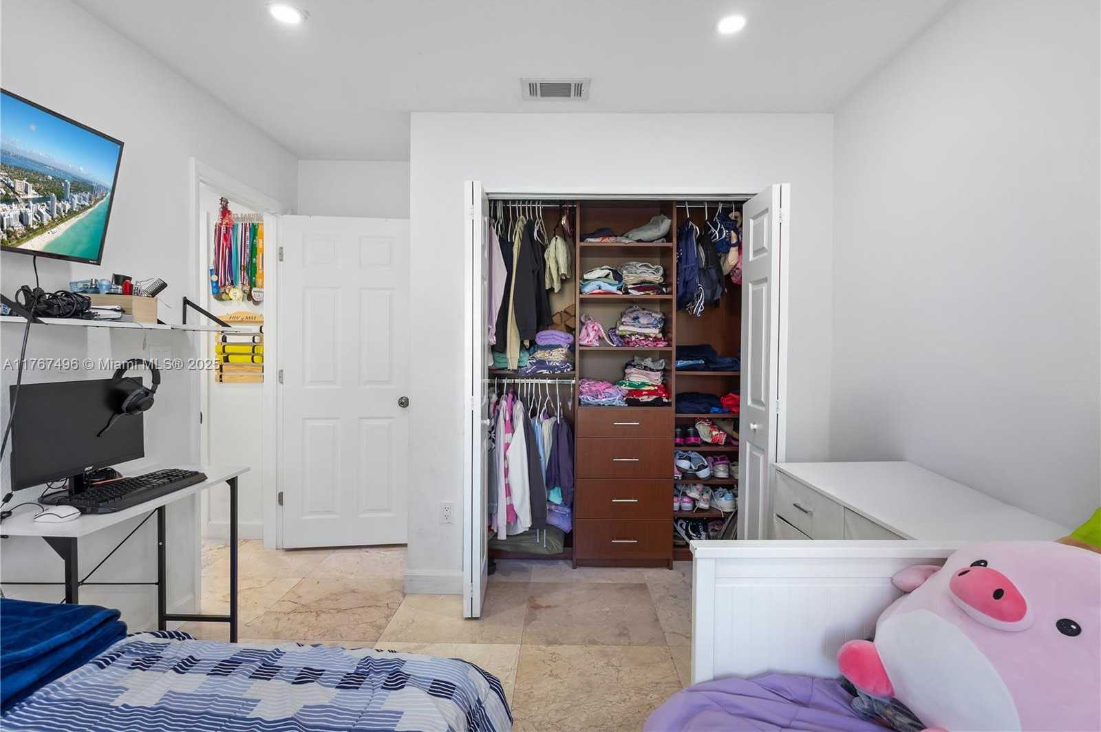 Small Image of 5717 NORTH WEST 102ND PL, Doral Number 19