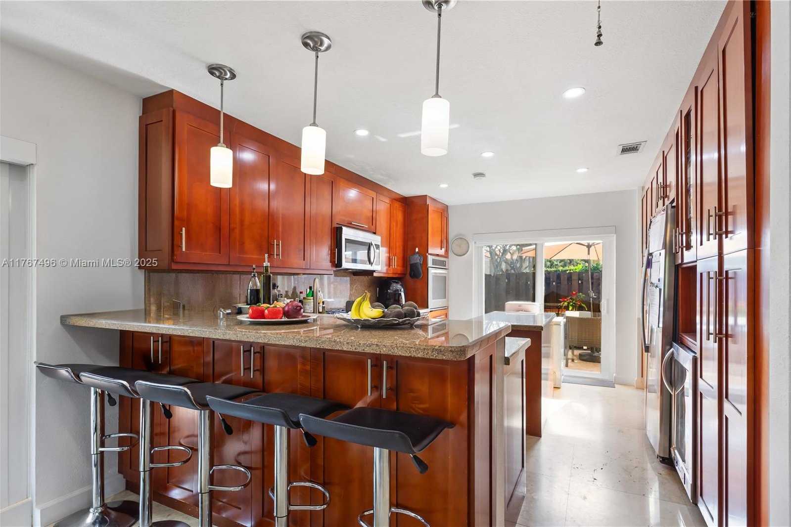 Small Image of 5717 NORTH WEST 102ND PL, Doral Number 2