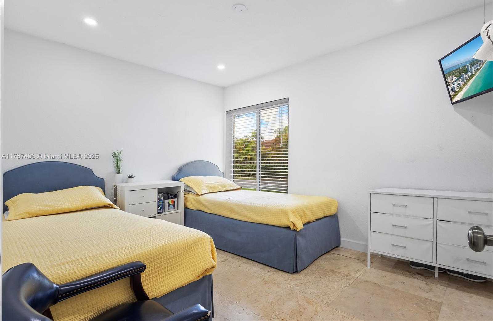 Small Image of 5717 NORTH WEST 102ND PL, Doral Number 20