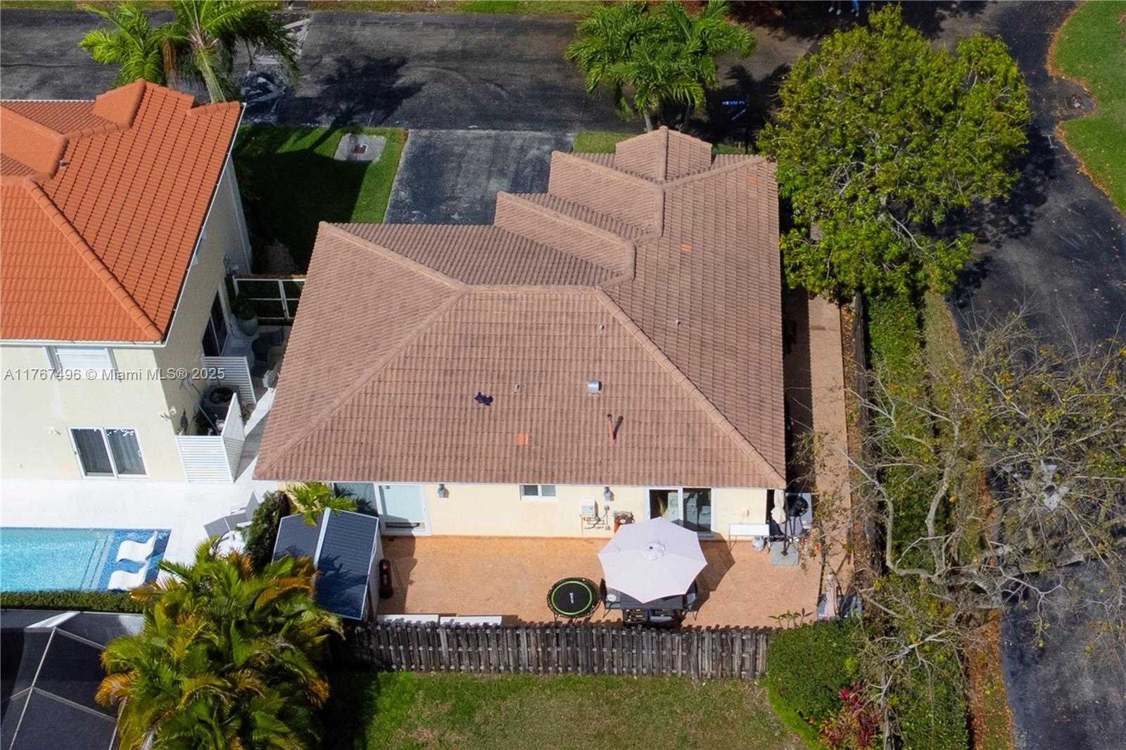 Small Image of 5717 NORTH WEST 102ND PL, Doral Number 24