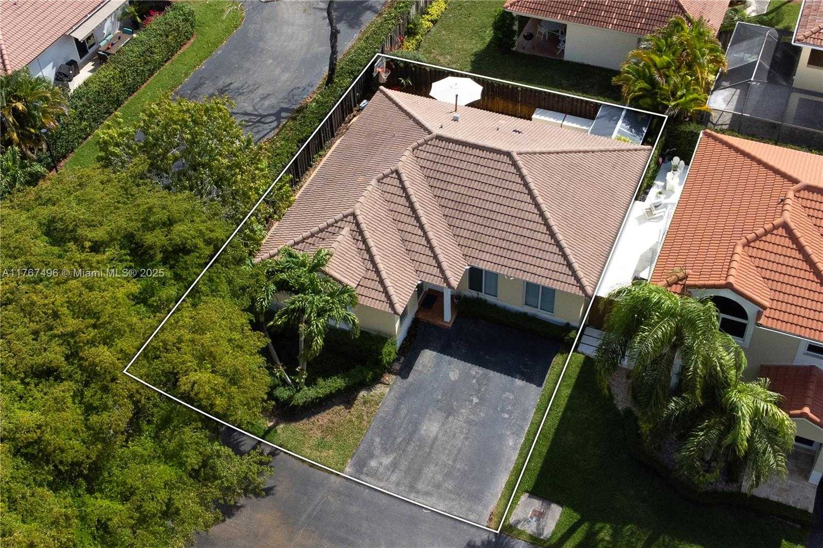 Small Image of 5717 NORTH WEST 102ND PL, Doral Number 25