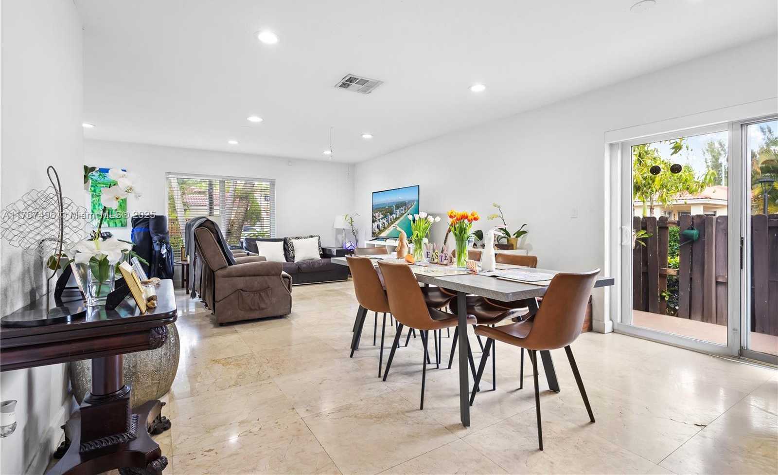 Small Image of 5717 NORTH WEST 102ND PL, Doral Number 3