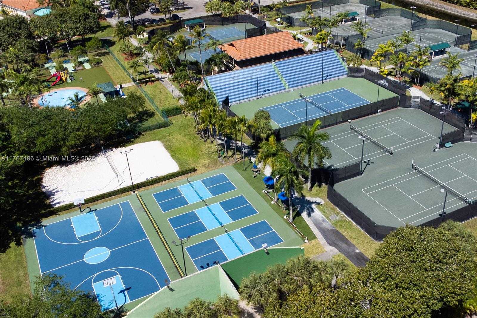 Small Image of 5717 NORTH WEST 102ND PL, Doral Number 33