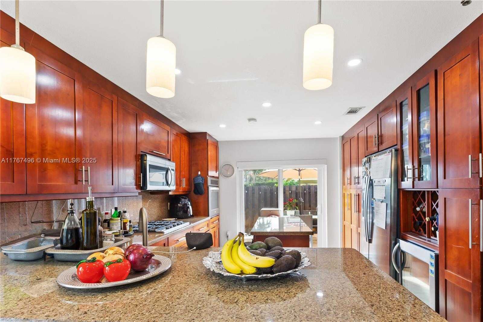 Small Image of 5717 NORTH WEST 102ND PL, Doral Number 7