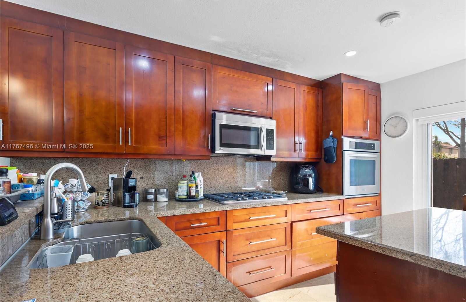 Small Image of 5717 NORTH WEST 102ND PL, Doral Number 8