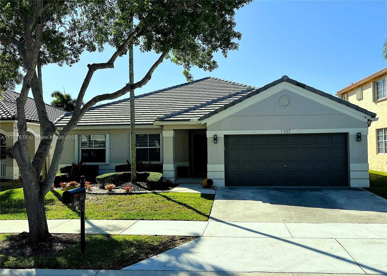 Small Image of 1107 FAIRFIELD MEADOWS DR, Weston Number 2