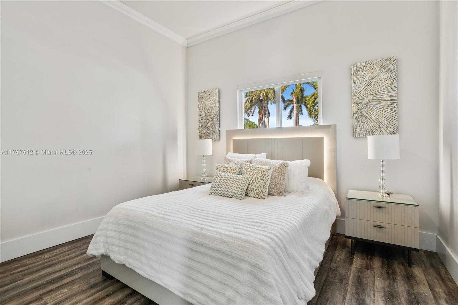 Small Image of 9880 SOUTH WEST 148TH TER, Miami Number 13